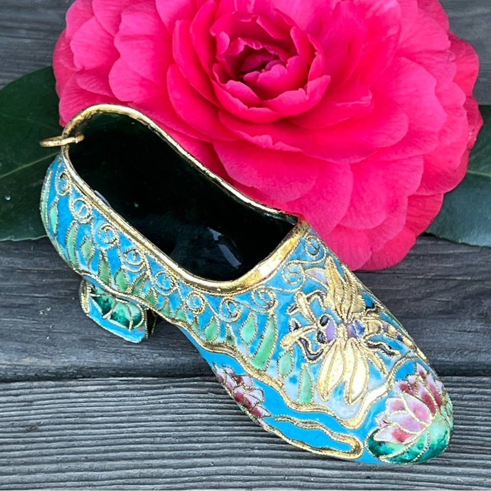 Vintage Cloisonné Victorian Slipper Ornament – Dragonfly & Lotus – 4”